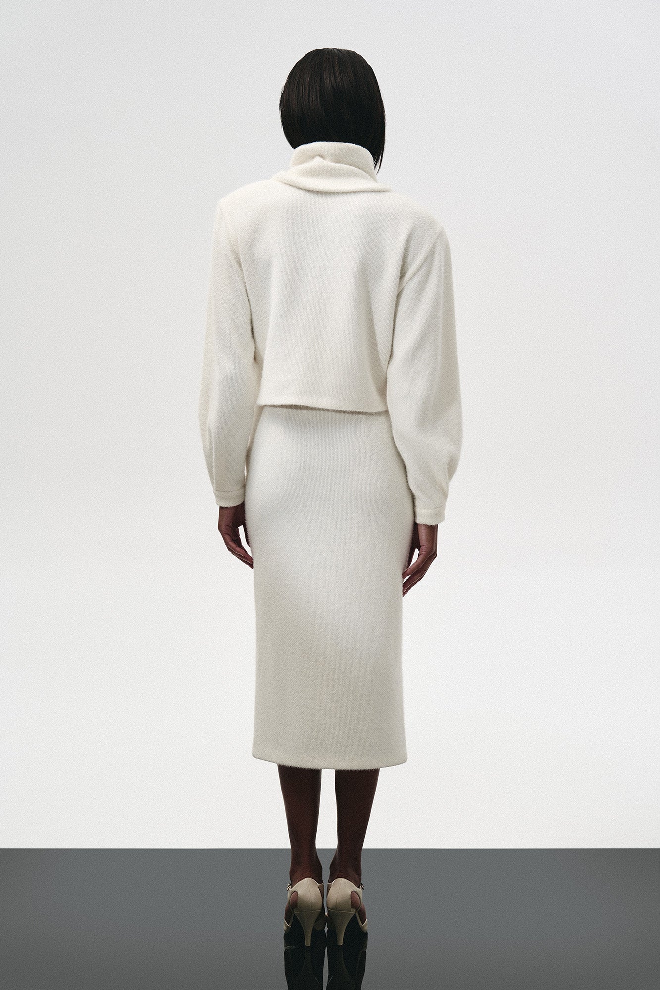 KNIT SKIRT WITH FRONT CUT