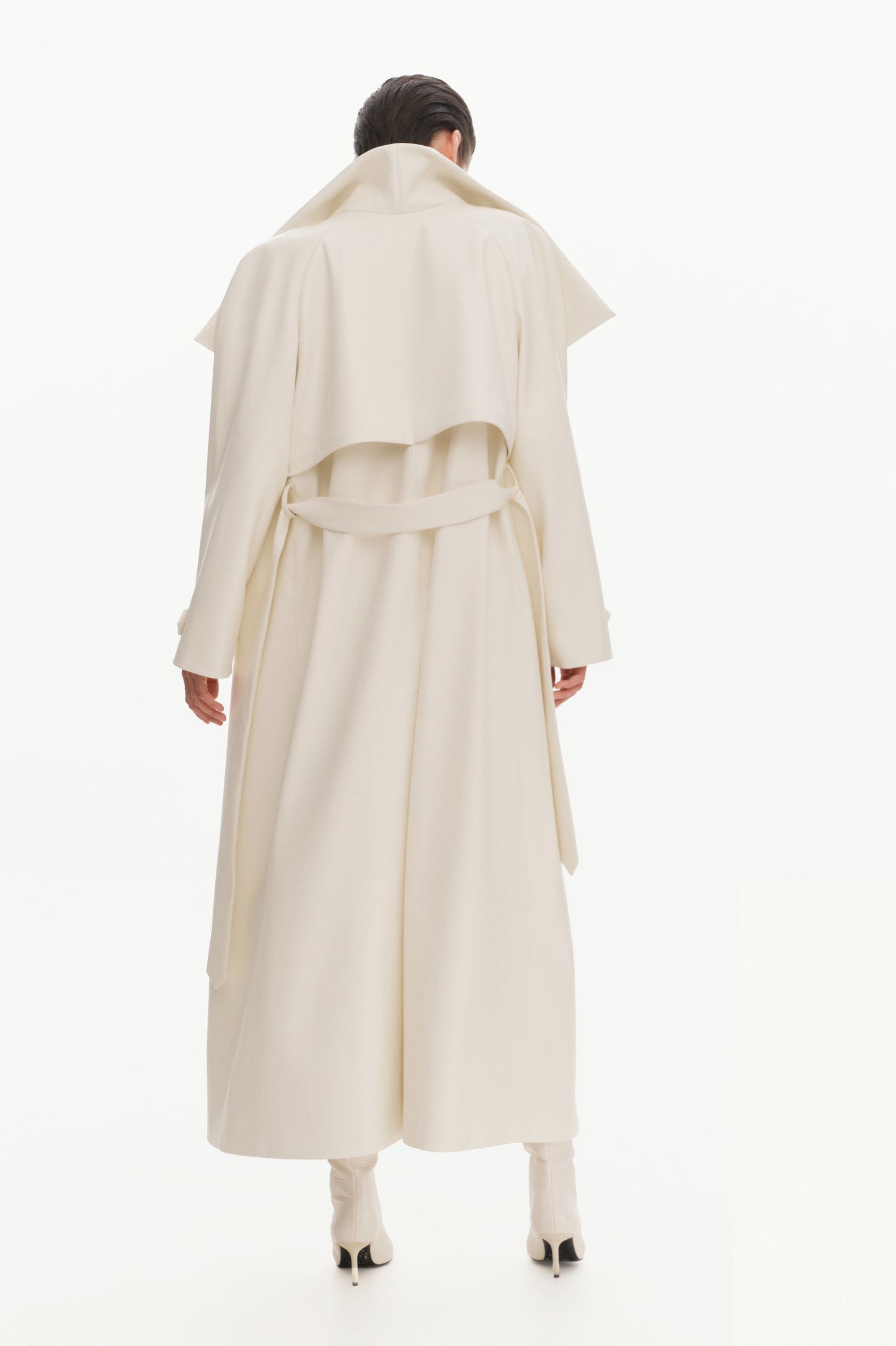 MAXI LEATHER TRENCH IN ECRU