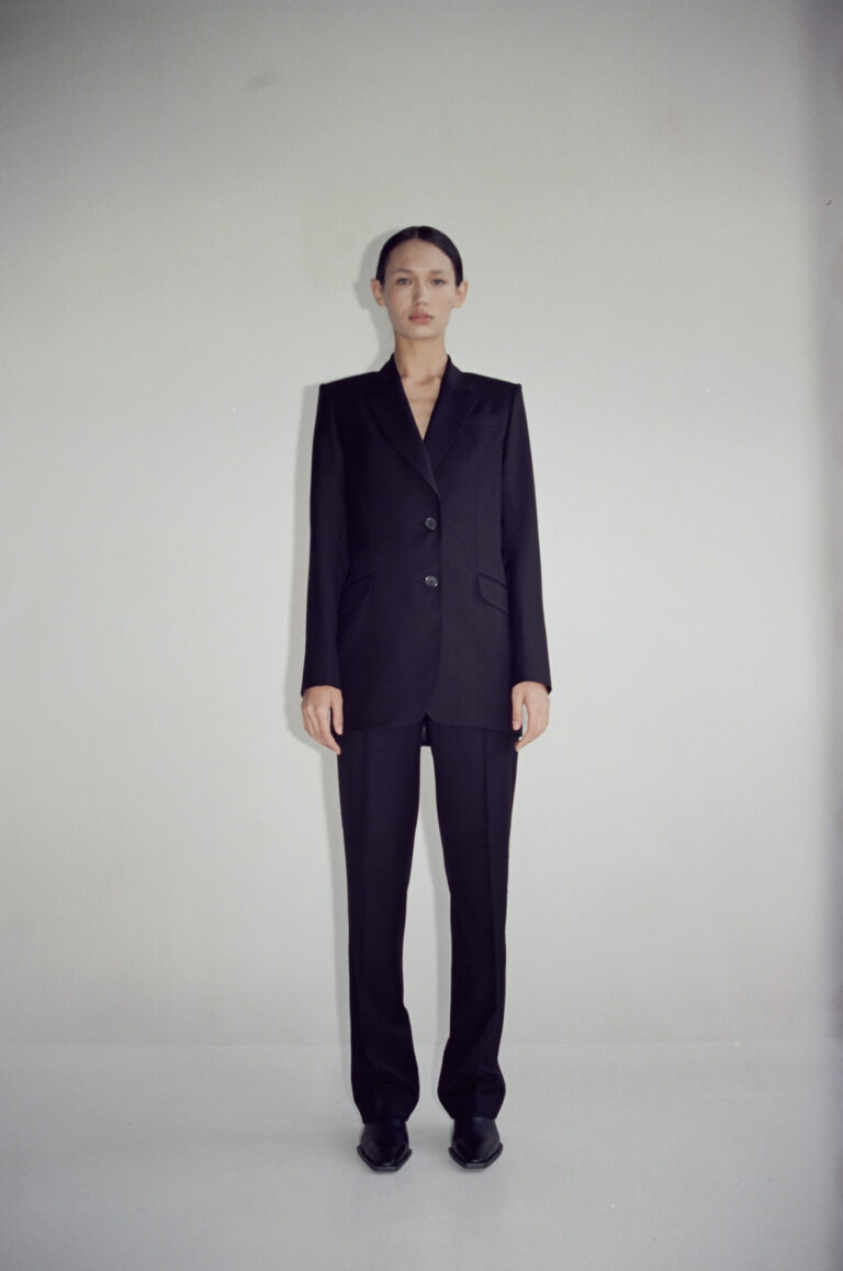 STRAIGHT CUT WOOL BLAZER