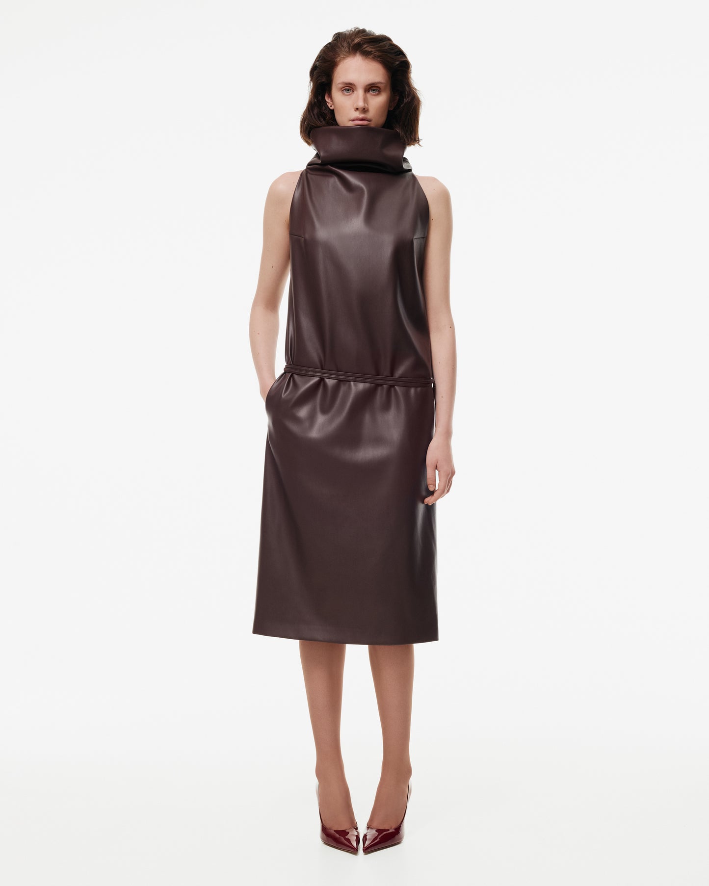 DRESS WITH HIGH COLLAR