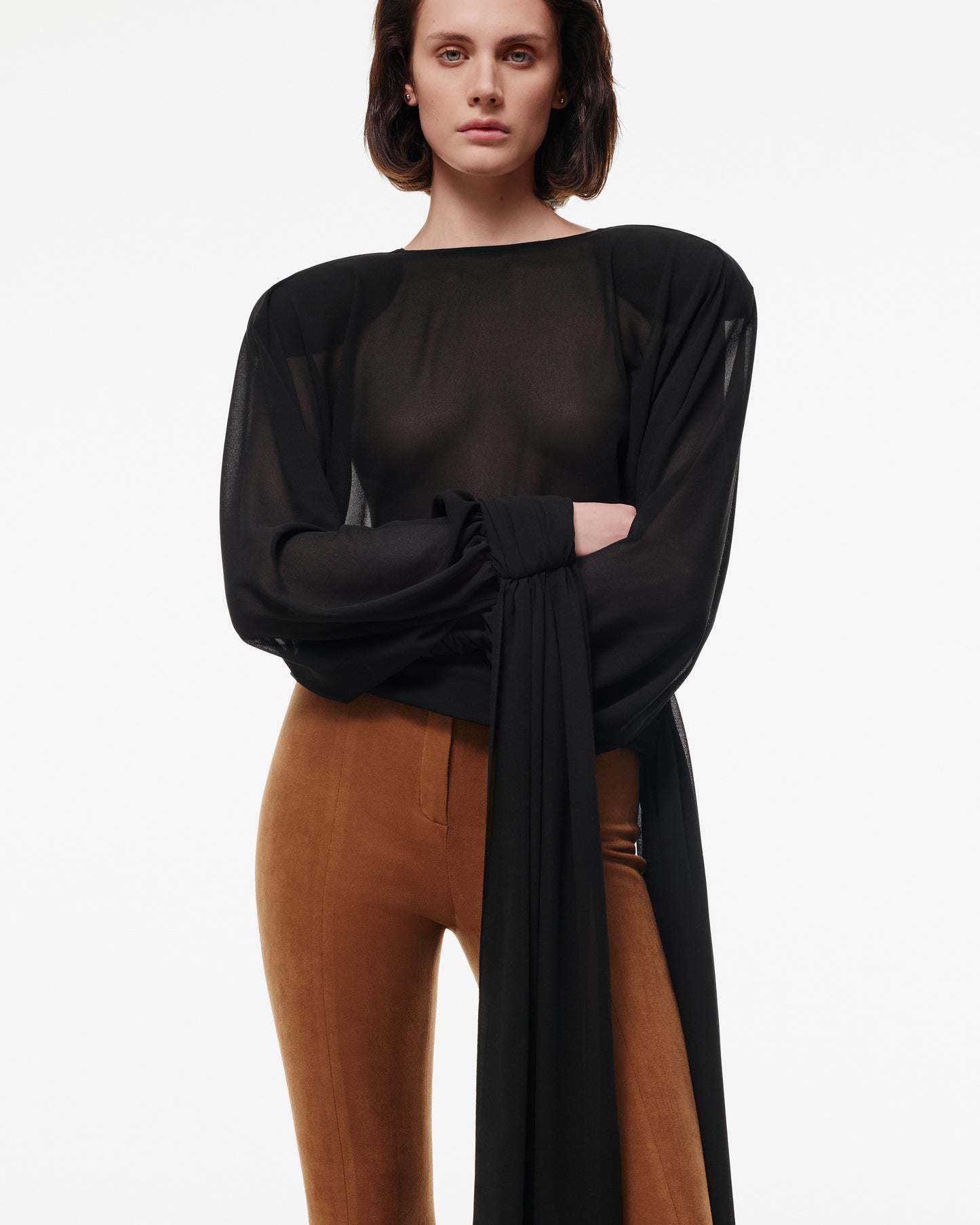 BLOUSE WITH TIES AND BACK COLLAR