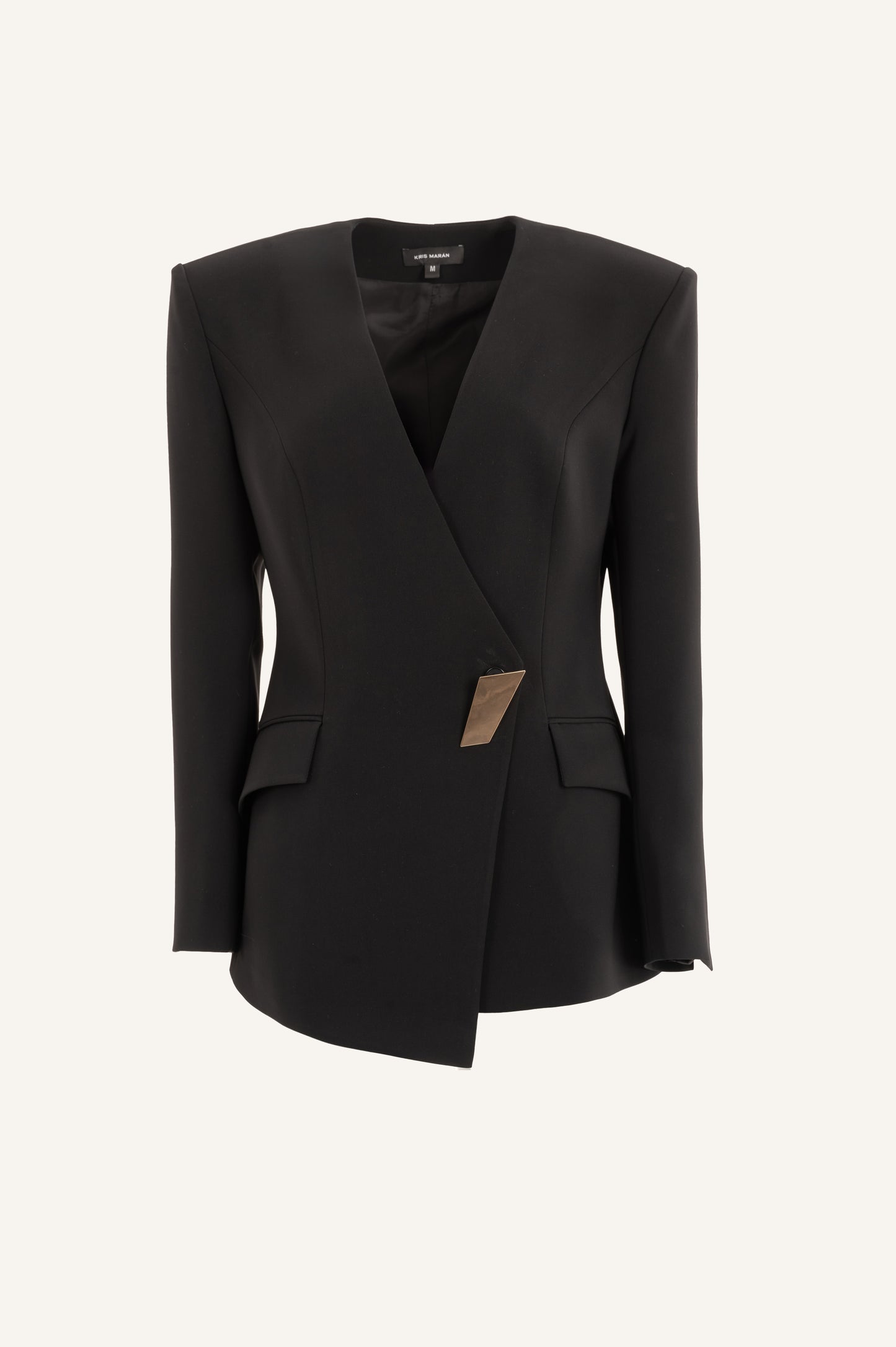 FIT CUT BLAZER WITH SIGNATURE BUTTON