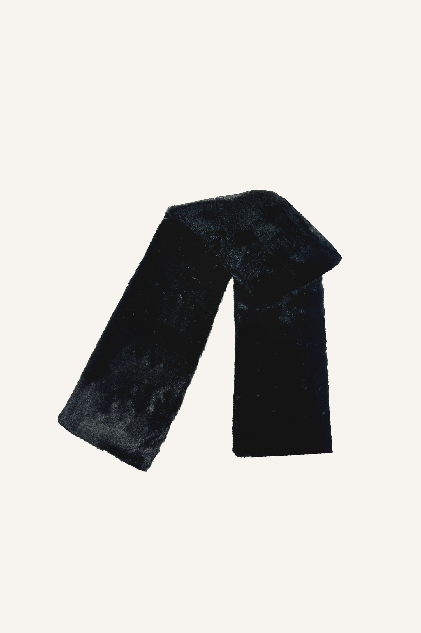 FUR SCARF IN BLACK