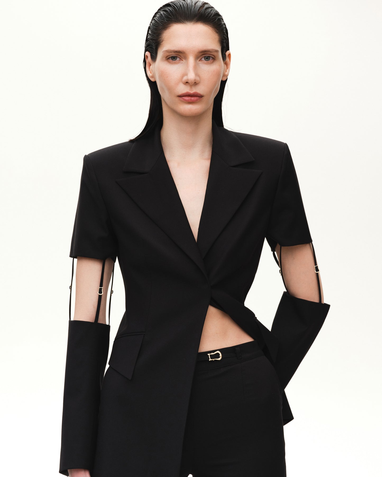 FIT CUT BLAZER WITH SUSPENDER-LIKE DETAILS