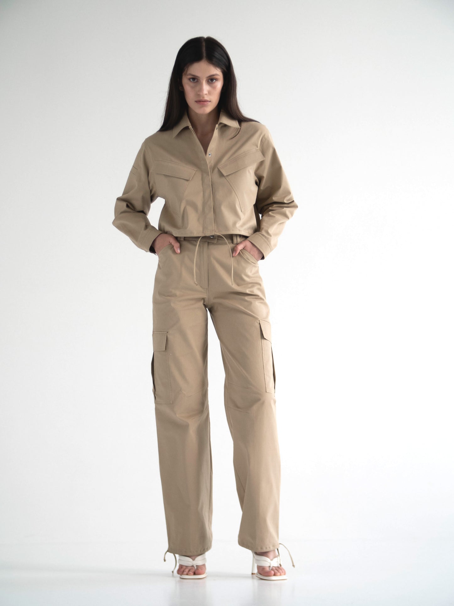CARGO PANTS WITH SOLDIERLIKE POCKETS
